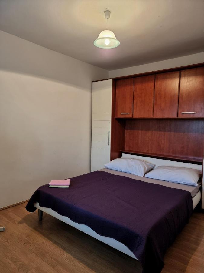 Guesthouse Dila Galovac  Экстерьер фото